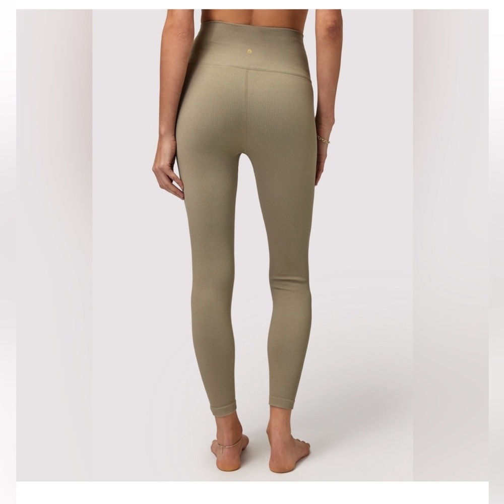 Spiritual Gangster love sculpt‎ 7/8 legging dark matcha $78 NWT - Picture 2 of 6